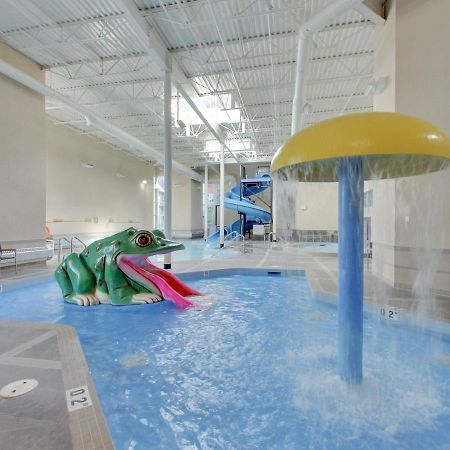 Sundance Suite - Beautiful Condo With Open Pool And Hot Tub Canmore Exterior photo