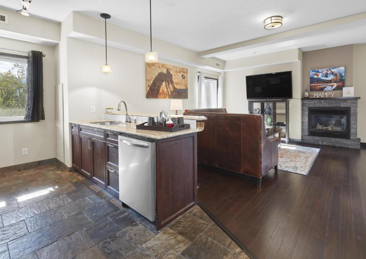 Sundance Suite - Beautiful Condo With Open Pool And Hot Tub Canmore Exterior photo